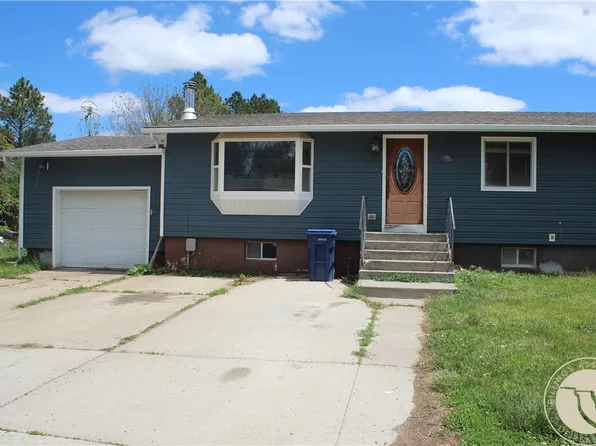 909 Olive Dr, Colstrip, MT 59323
