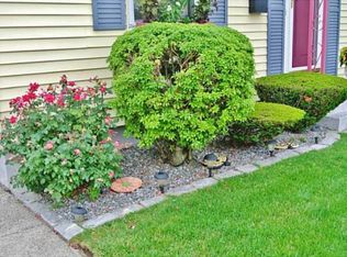 27 Littlefield St, Pawtucket, RI 02861