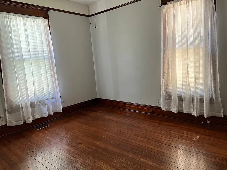 1001 S Highland Park Ave — Photo 36
