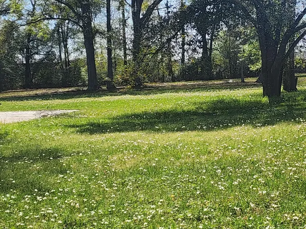 Gladys St, Deridder, LA 70634