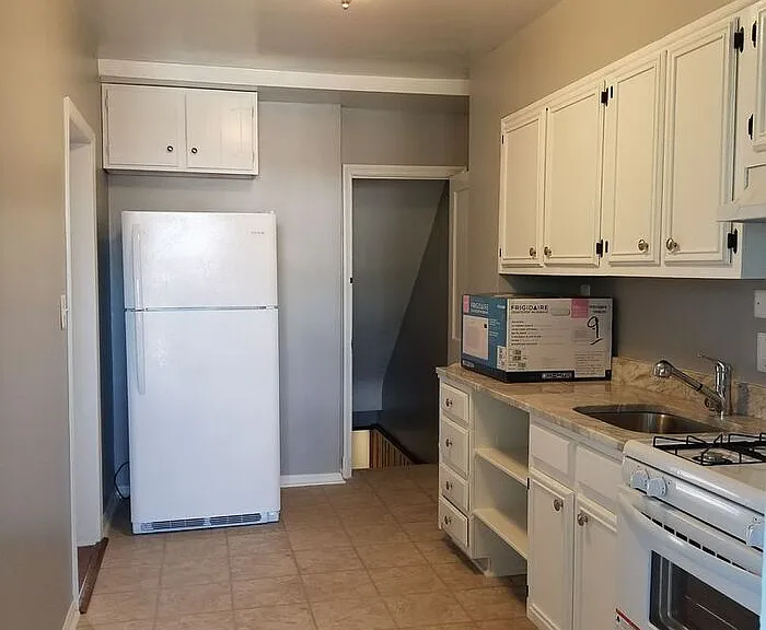 1699 Sherwood Ave — Photo 1
