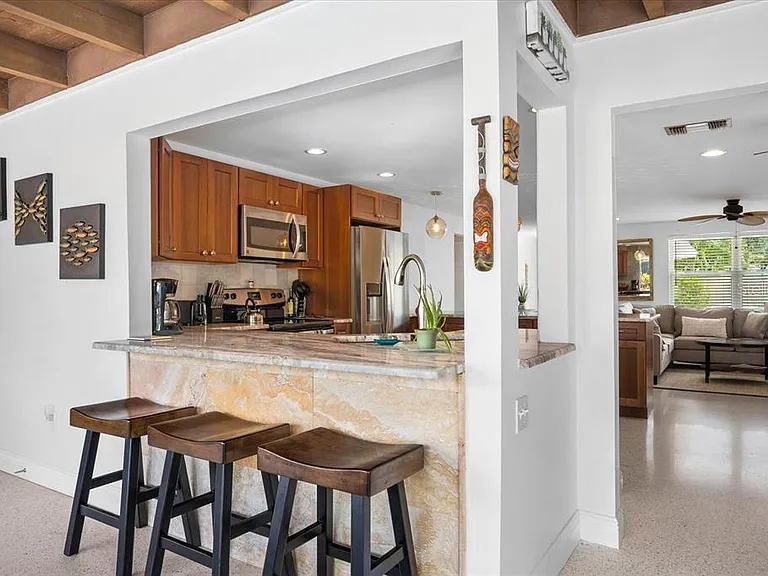 327 Avenida Milano — Photo 21