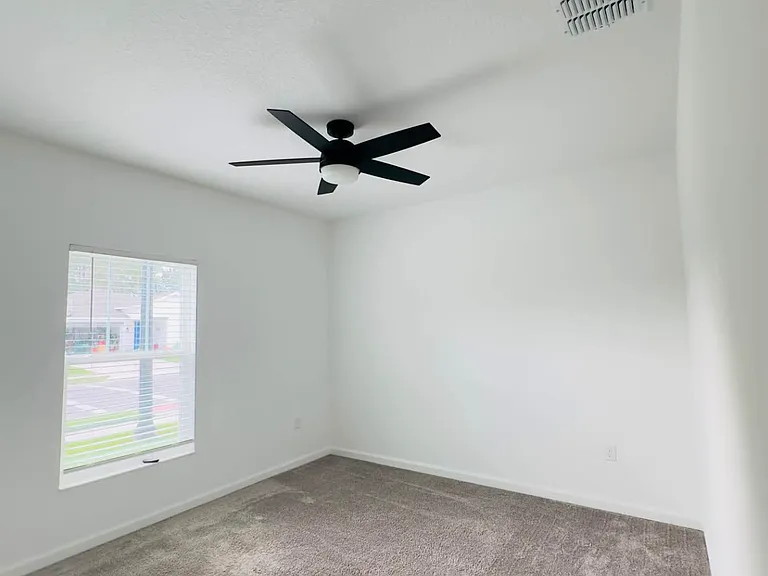 1341 Peach Creek Dr — Photo 9