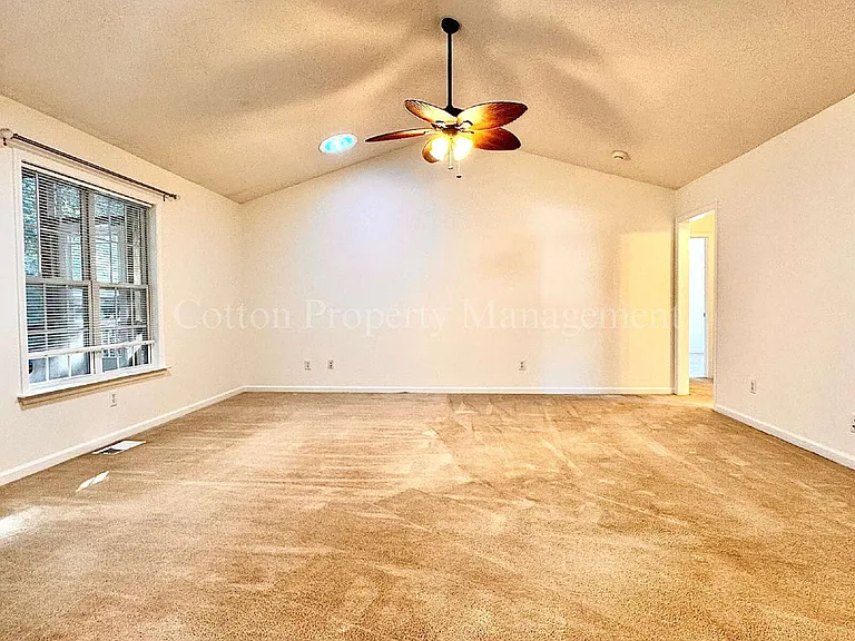 7408 Bluestone Ct — Photo 4