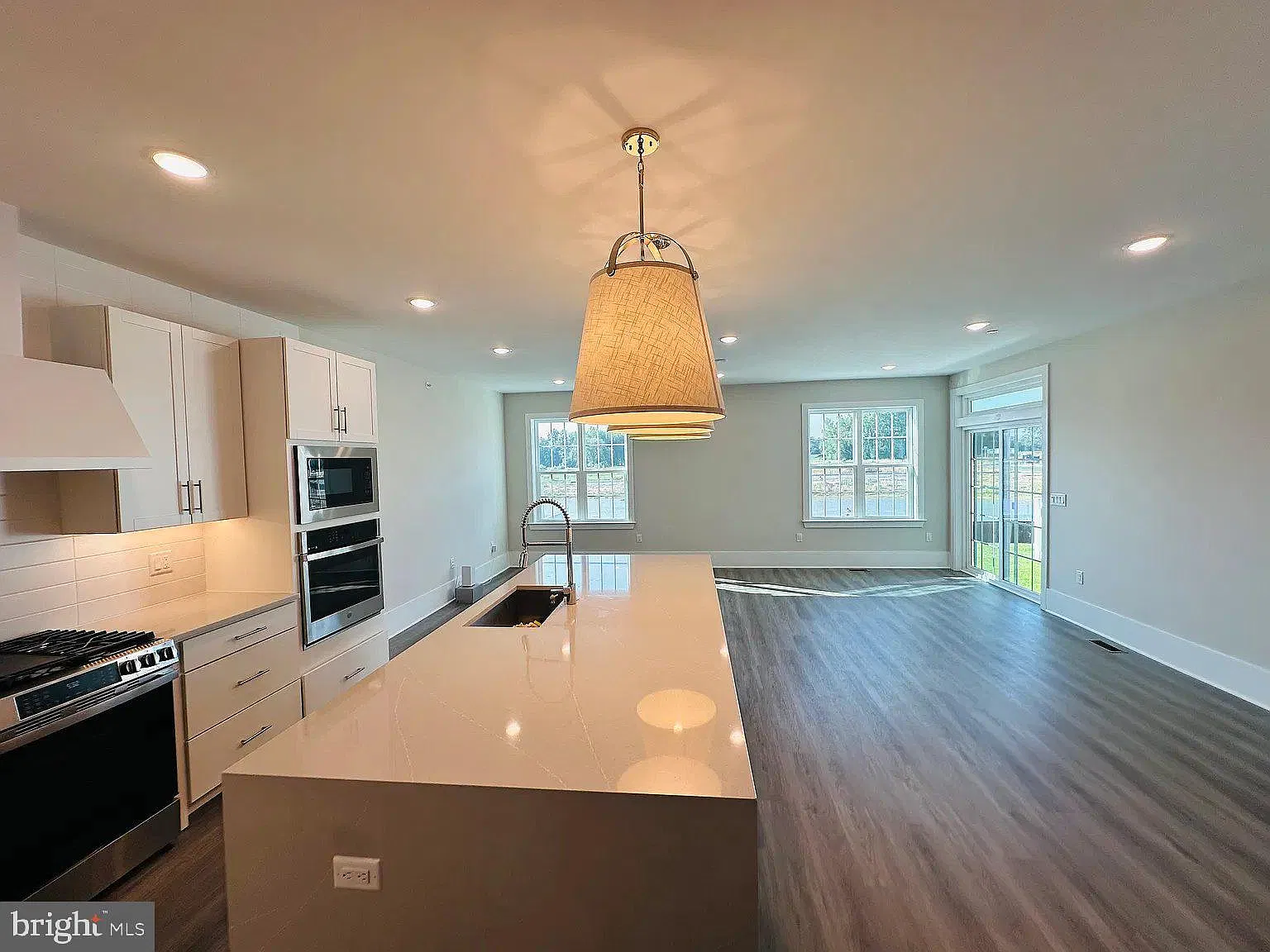 4 bed, 3.5 bath, 3581 sqft, $5,000 — Photo 3