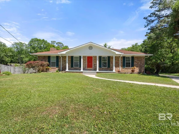 706 Sutherland Dr, Chickasaw, AL 36611