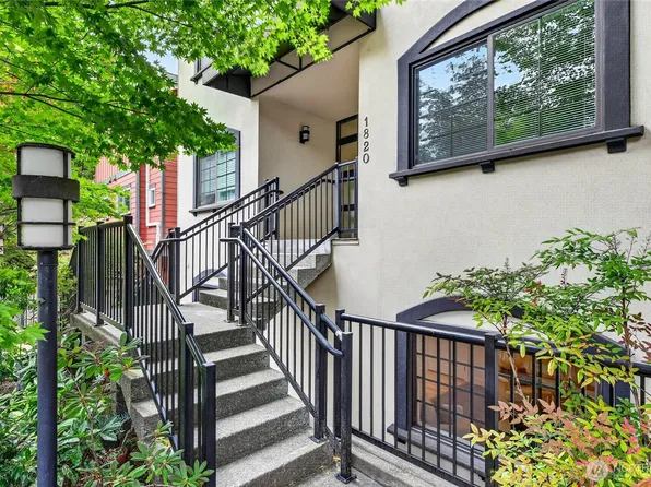 1820 24th Avenue #101, Seattle, WA 98122