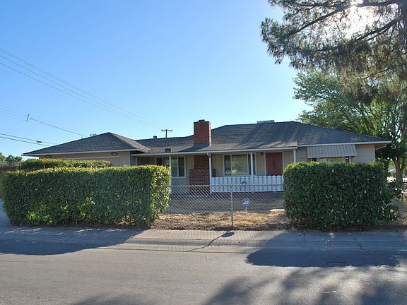 2nd image of 3776 Bolivar Ave