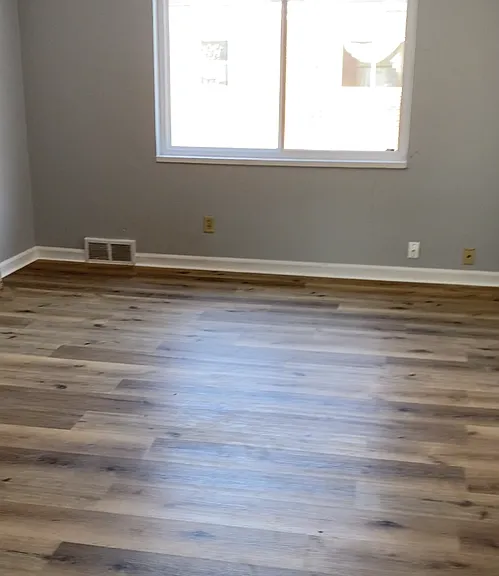 202 E Bruce Ave — Photo 4