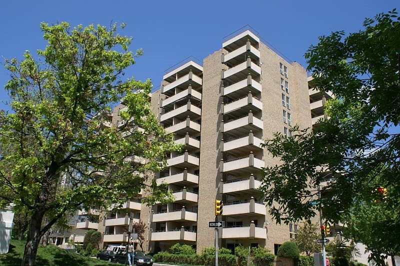 1st image of 700 N Washington St APT 504