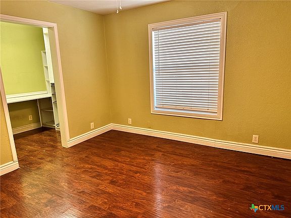 5th image of 717 Barbara Dr