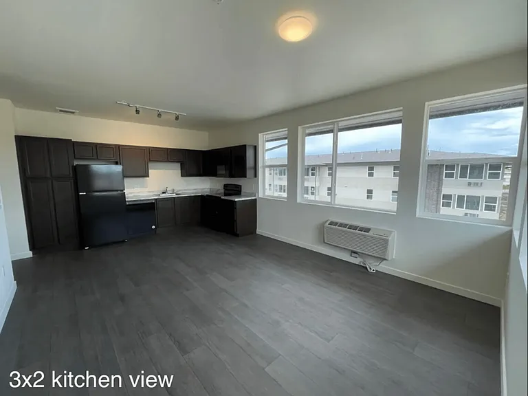 Range View Apartments — Photo 8