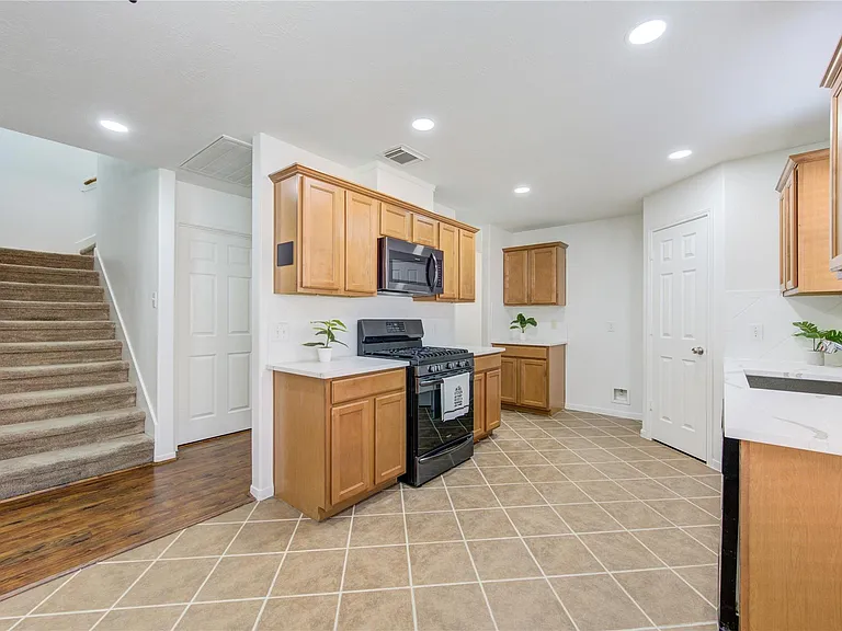 24626 Cornell Park Ln — Photo 13