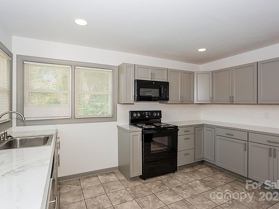 5th image of 1107 Eastside Dr