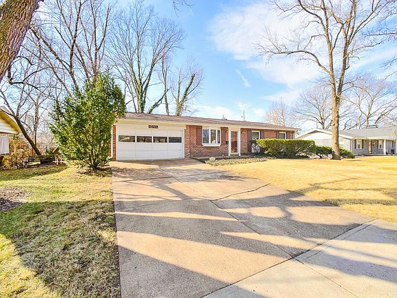 2nd image of 9402 Fredric Ct