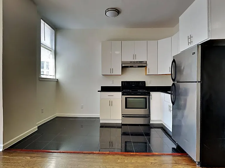 50 Golden Gate Ave. — Photo 22