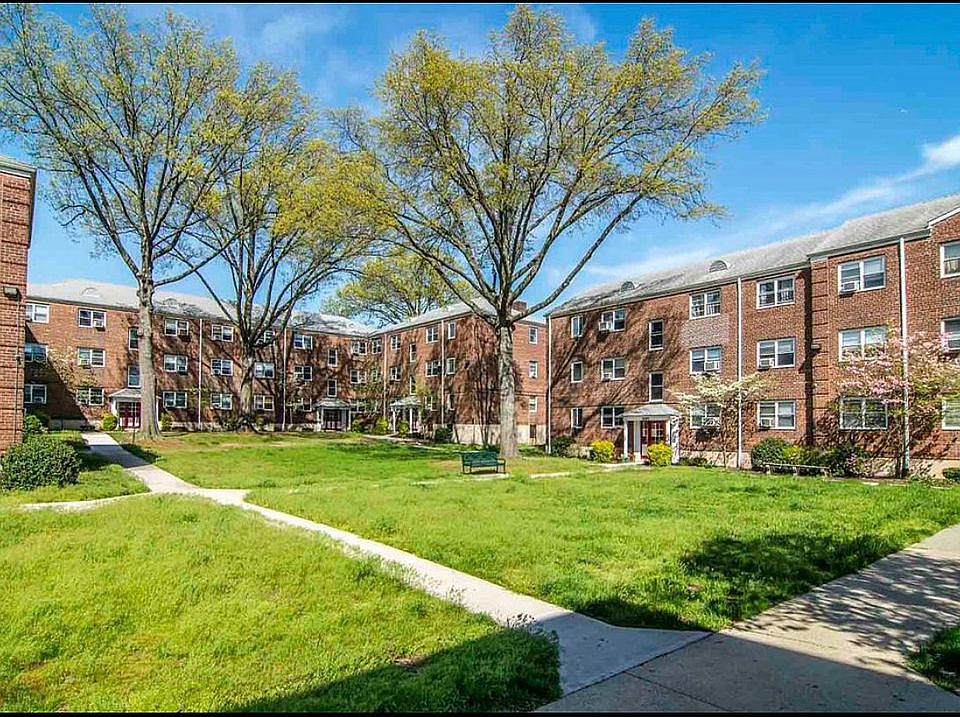 2nd image of 1483 E Terrace Cir APT 5