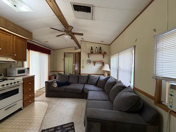 5th image of 2795 E 28th Rd Lot 853