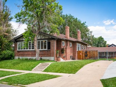 2720 N Cook St, Denver, CO, 80205
