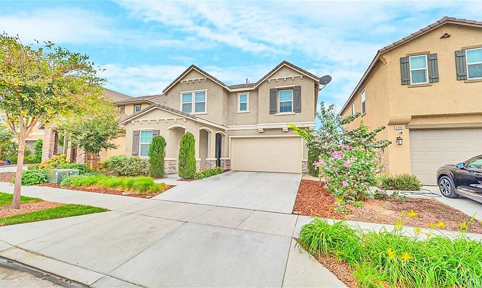 1st image of 3002 E Arbor Ln