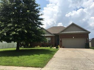 811 Feather Dr, Hopkinsville, KY 42240