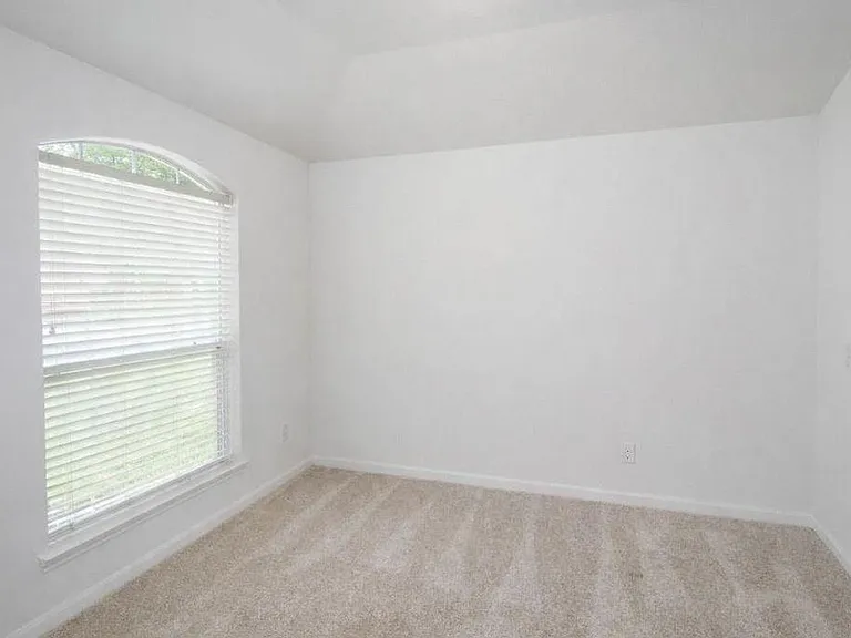 21530 Falvel Lake Dr — Photo 5