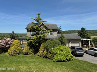 271 Ridge Rd, Dalmatia, PA 17017