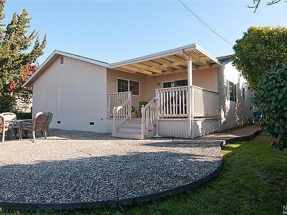 2nd image of 915 N Camino Alto