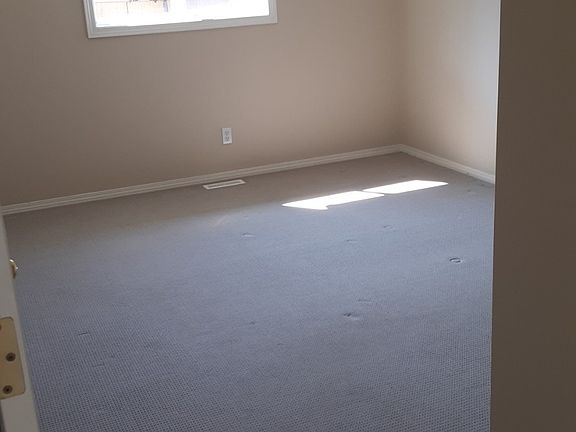 3rd image of 5220 50a Ave #102