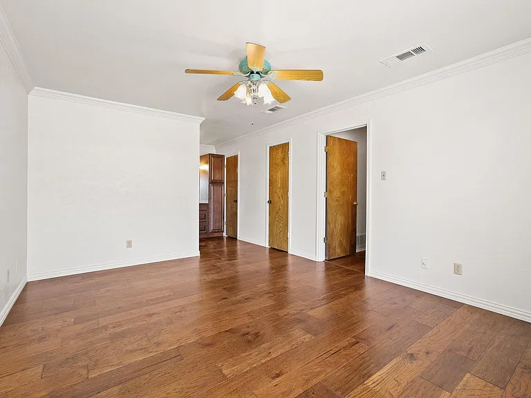 12869 FM 1385 — Photo 24
