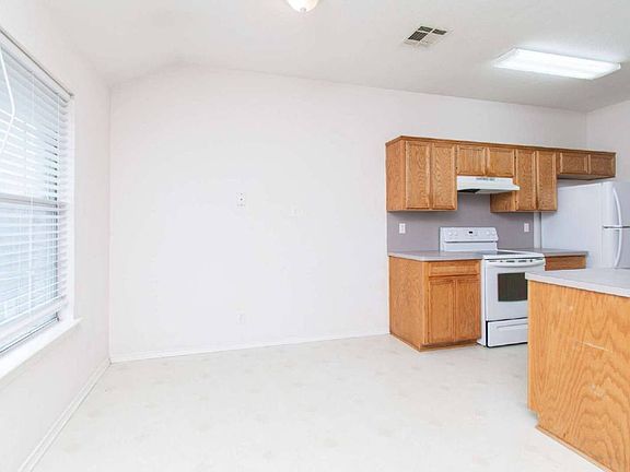 5th image of 3402 Toledo Dr APT A