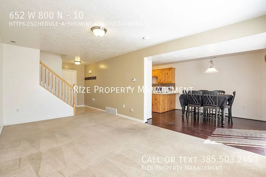 Beautifully updated townhome in Clinton — Photo 4