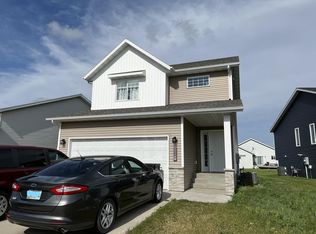 5247 10th St W, West Fargo, ND 58078