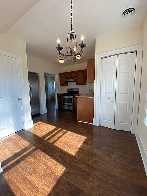 1 bed, 600 sqft, $1,880 — Photo 2