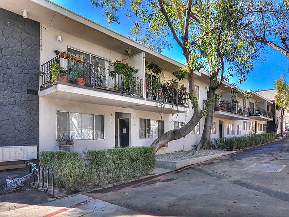 3rd image of 1633 Morton Ave APT 12