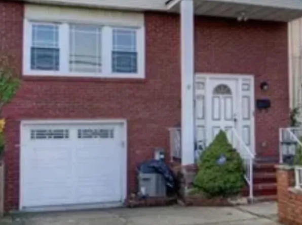 43 Colonial Drive image 1 of 9