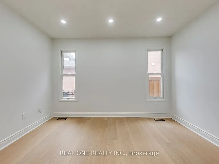 655 Paragon Pl E — Photo 5