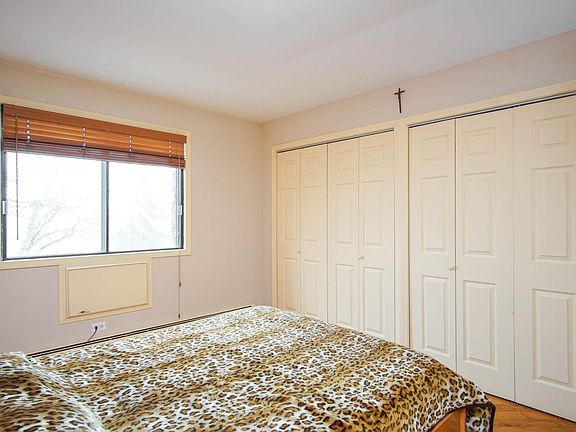 5th image of 5306 N Cumberland Ave APT 518