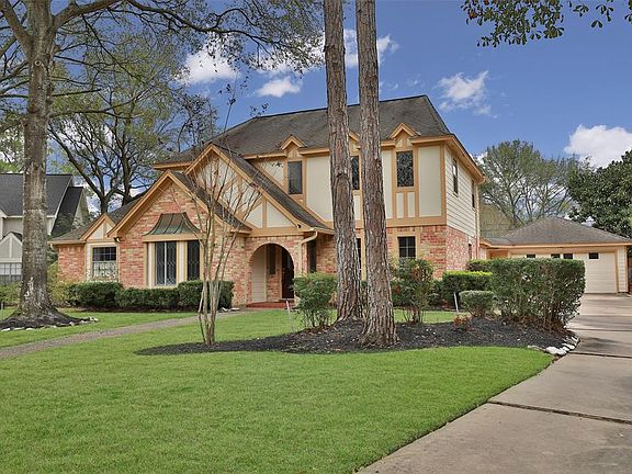 3rd image of 12011 Laneview Dr