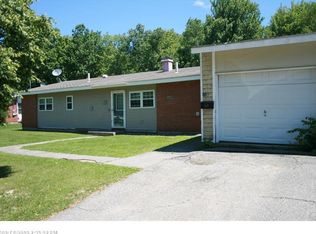 25 Randolph Dr, Bangor, ME 04401