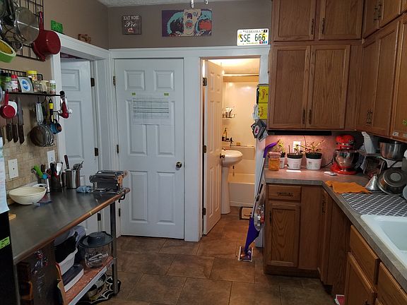 4th image of 4915 Bedford Ave