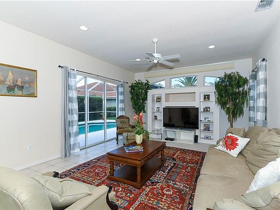 4th image of 7207 Coachlight St