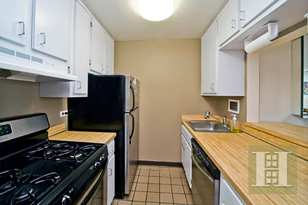 Sold by Halstead Real Estate | media 8