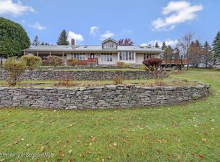 11 Mizianty Ln, Waymart, PA 18472