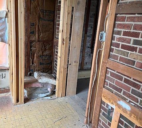 3rd image of 9607 Reavis Rd