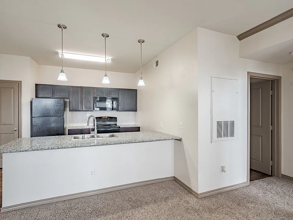 Tradewinds Apartments