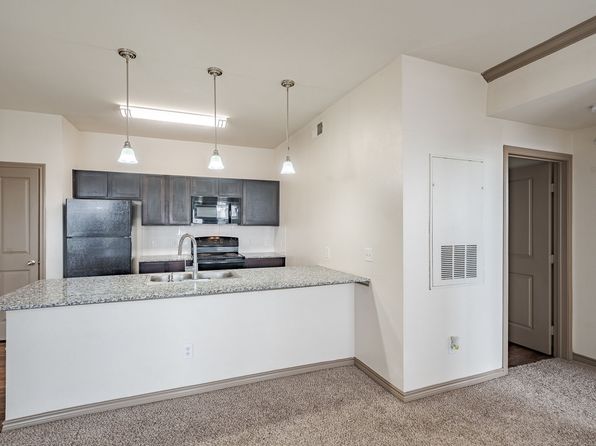 1808 Tradewinds Blvd #J-302