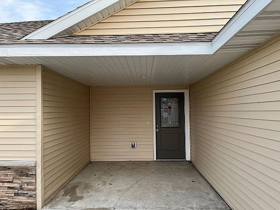 3rd image of 1208 Pleasantview Dr SE