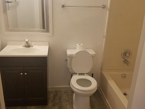 2nd image of 128 Reserve Cir