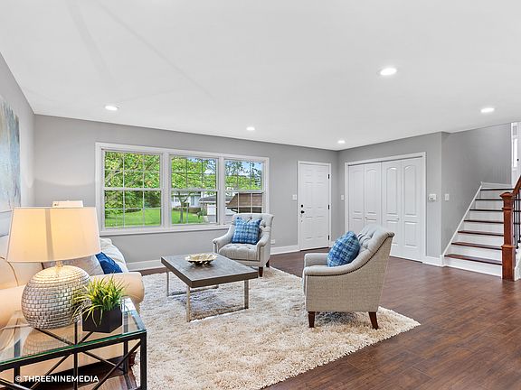 3rd image of 4512 Thornbark Dr